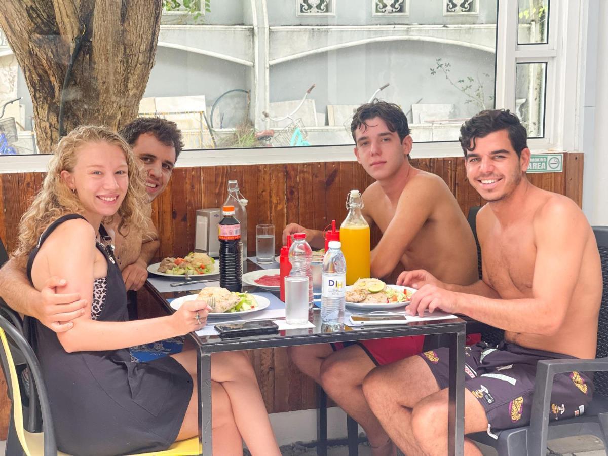 מלון הימפושי Moodhu Surf House מראה חיצוני תמונה