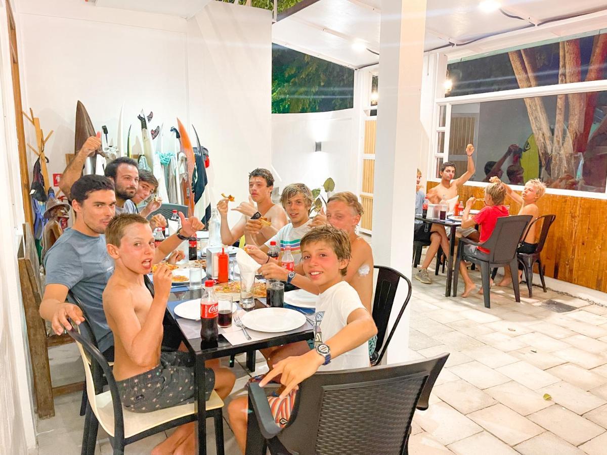 מלון הימפושי Moodhu Surf House מראה חיצוני תמונה